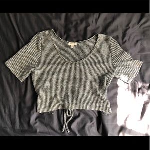 cropped knit shirt